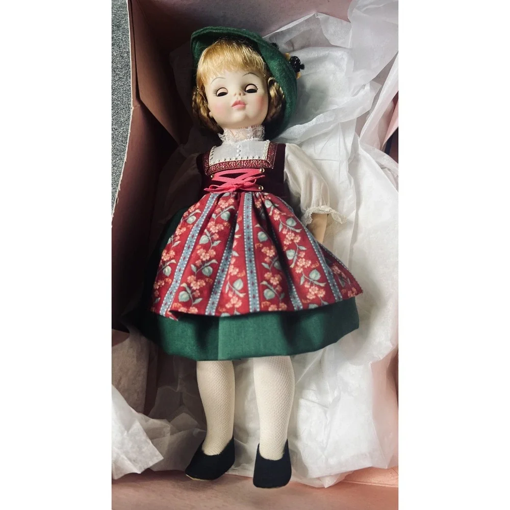 Madame Alexander Heidi Doll Girls 8 Inch Green Red Swiss Dirndl Outfit 1580‎